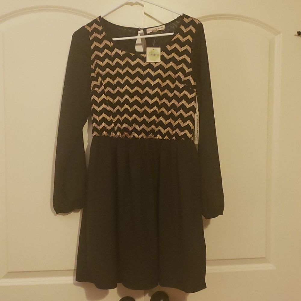 Altar'd State Womens Black and Gold Chevron Long Sleeve Dress SIze Large NEW